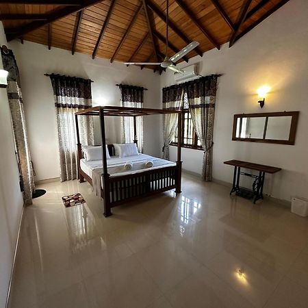 Ferienwohnung Curve Hiri Dikwella Exterior foto