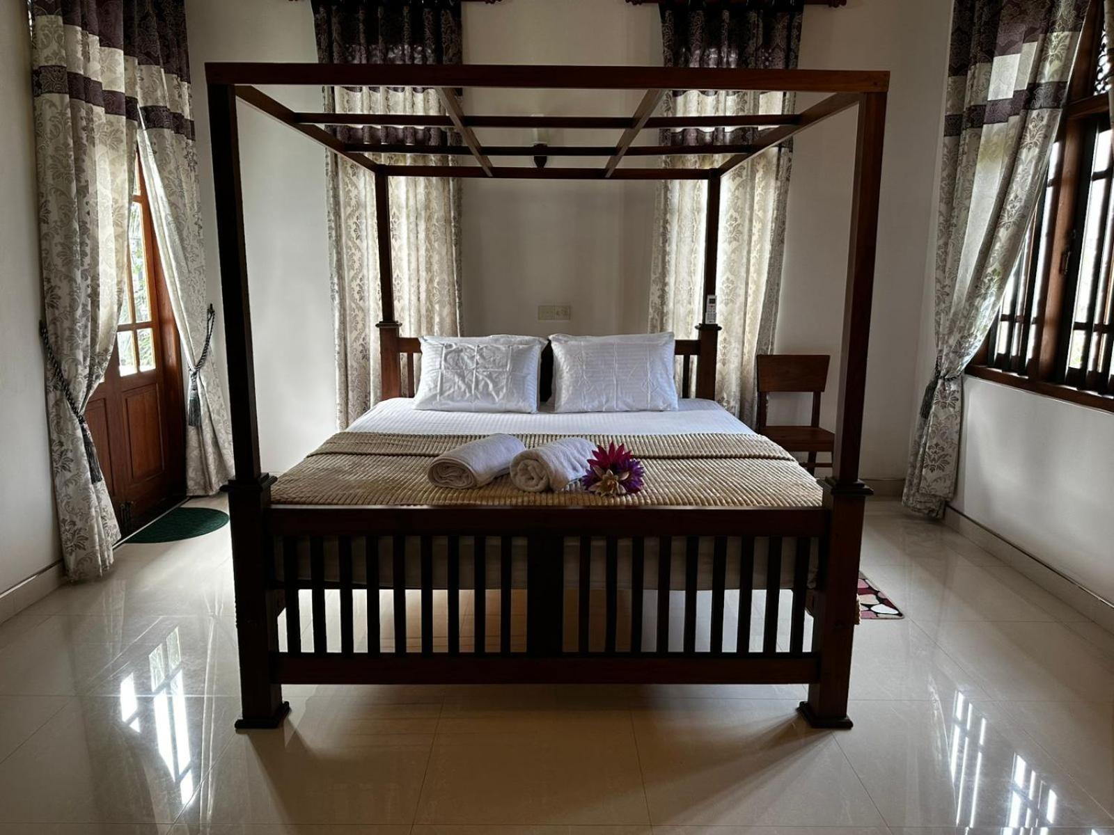 Ferienwohnung Curve Hiri Dikwella Exterior foto