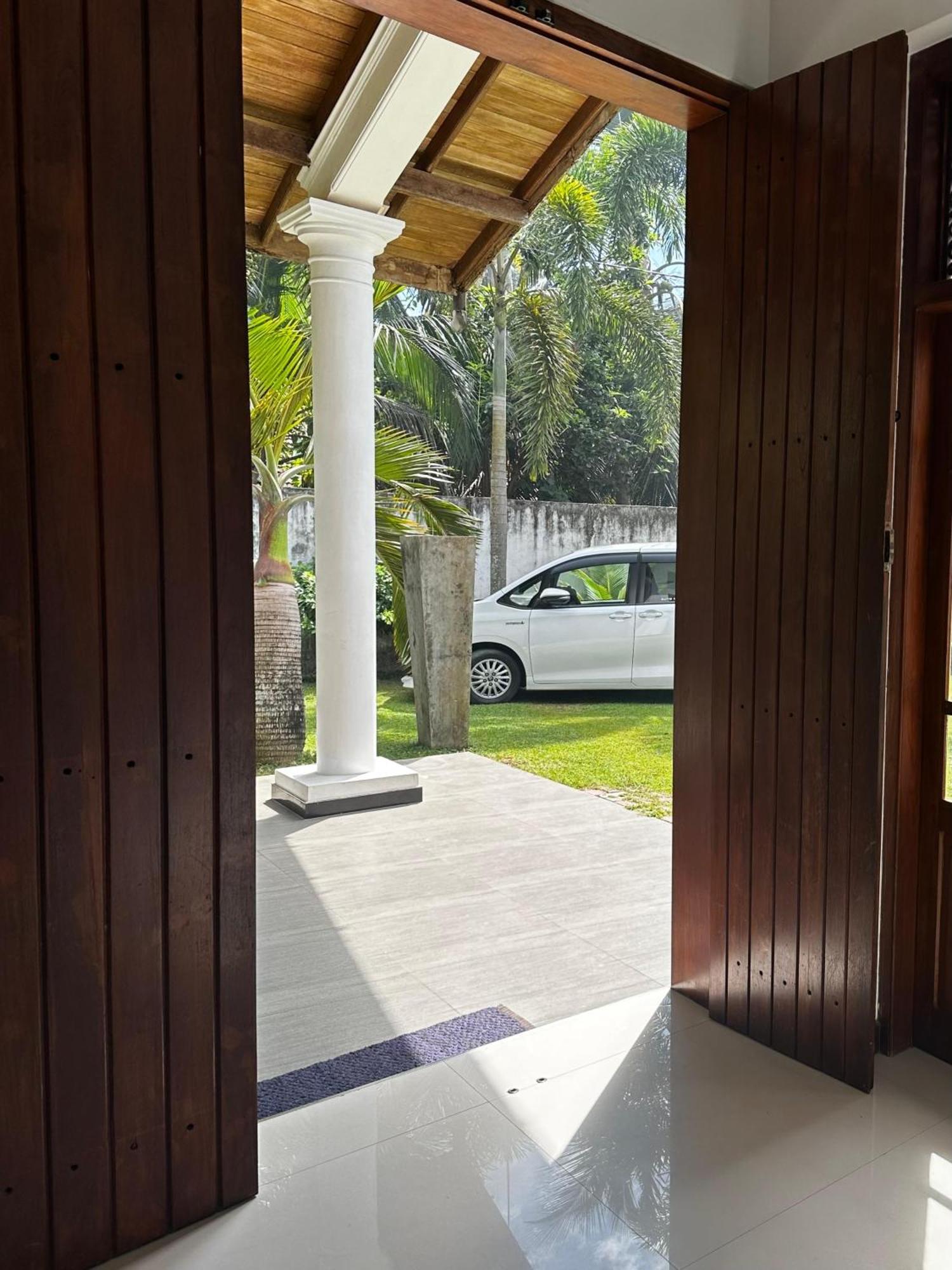 Ferienwohnung Curve Hiri Dikwella Exterior foto