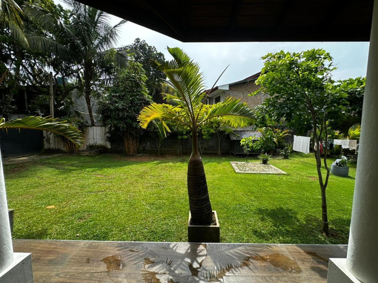 Ferienwohnung Curve Hiri Dikwella Exterior foto