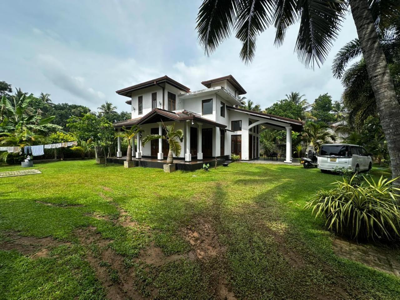 Ferienwohnung Curve Hiri Dikwella Exterior foto