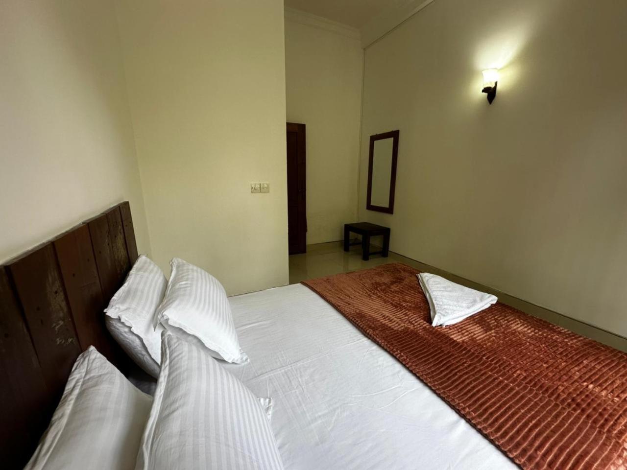 Ferienwohnung Curve Hiri Dikwella Exterior foto