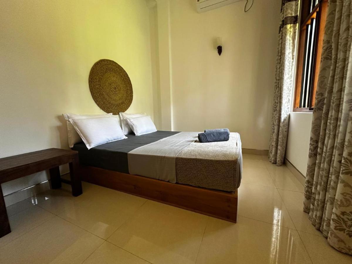 Ferienwohnung Curve Hiri Dikwella Exterior foto