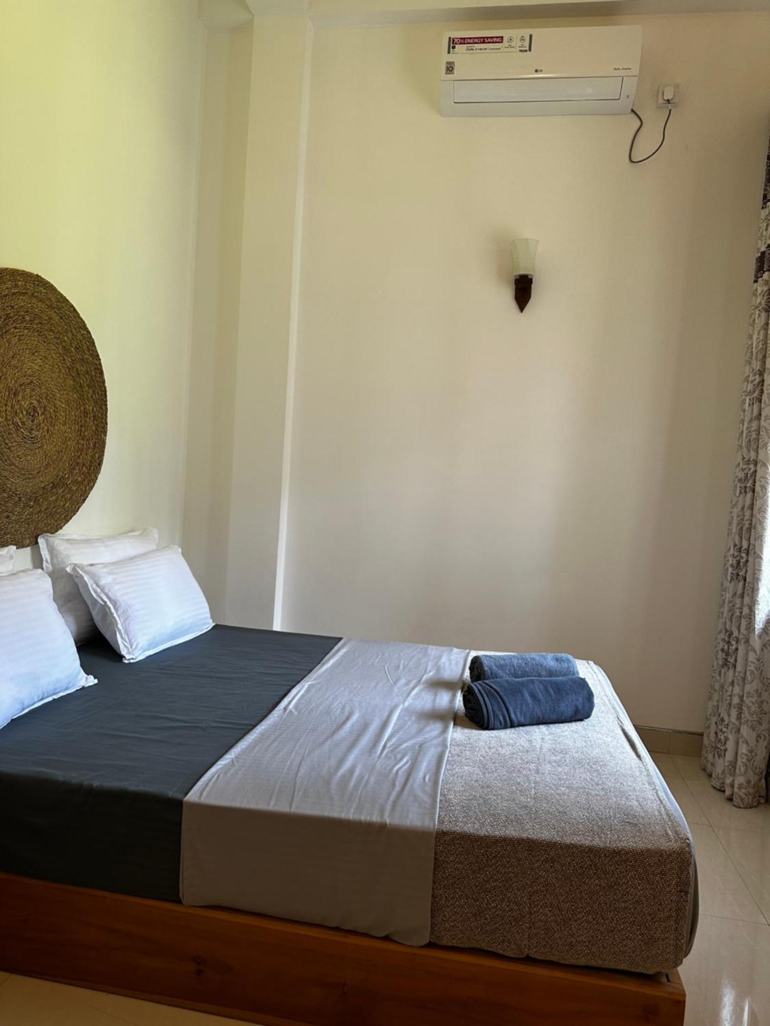 Ferienwohnung Curve Hiri Dikwella Exterior foto